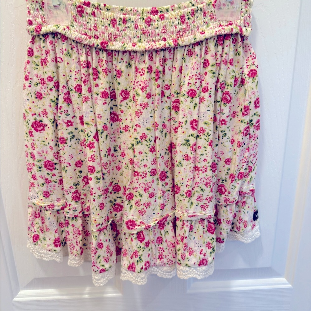 Matilda Jane Budding Florals Smocked 
Skirt size 10 EUC $20
